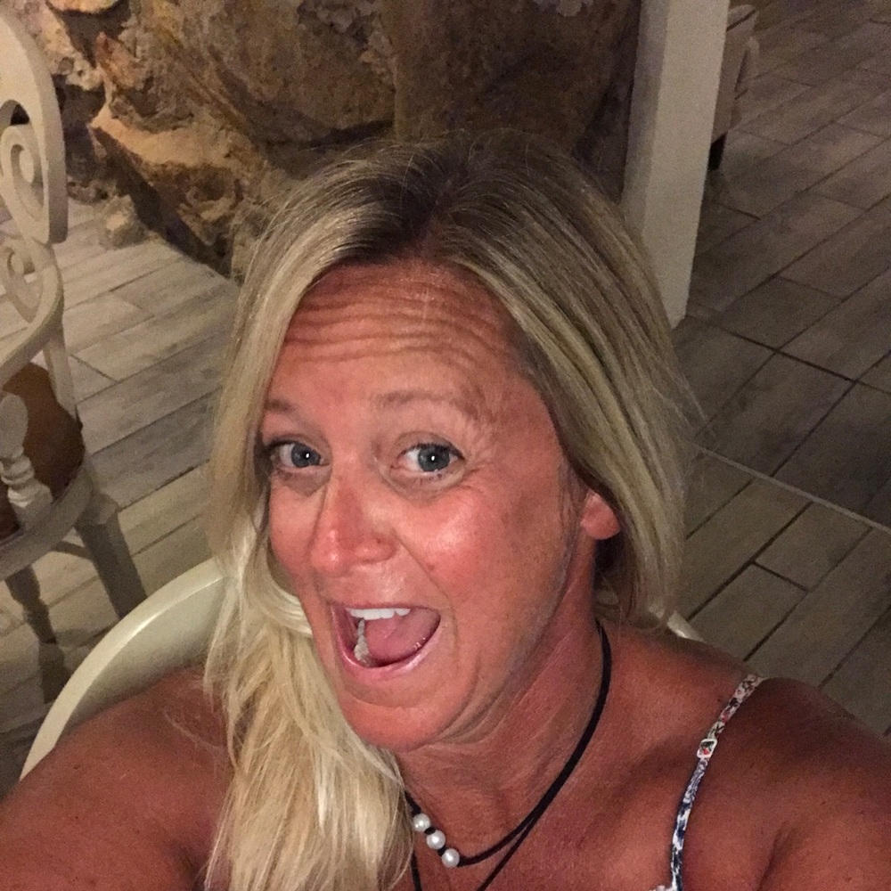 Meet your Posher, Gena